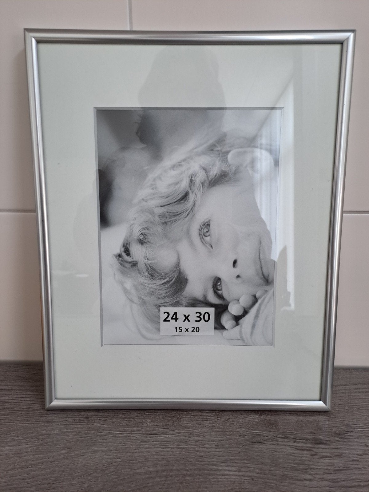 Zilverkleurige fotolijst met passe-partout 24x30 cm, Ophalen of Verzenden, Zo goed als nieuw, Metaal, Zilver