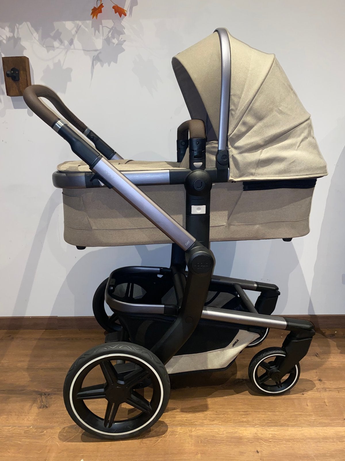 Joolz Day+ Timeless Taupe Complete 3in1 Kinderwagen, Ophalen, Joolz, Zo goed als nieuw, Eikenlaan 76 Spijkenisse