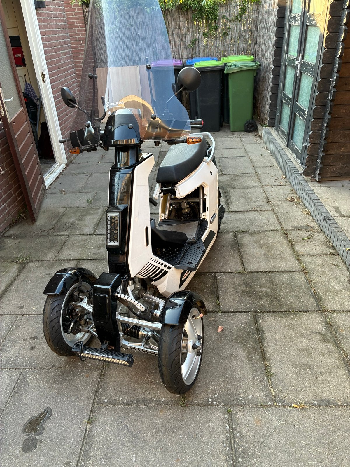Move V28, met werk, Ophalen