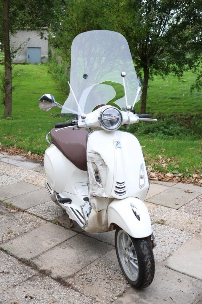 Vespa Primavera 50 – 2021 – Schade – 14.000 km, Ophalen, Gebruikt, Benzine, Vespa
