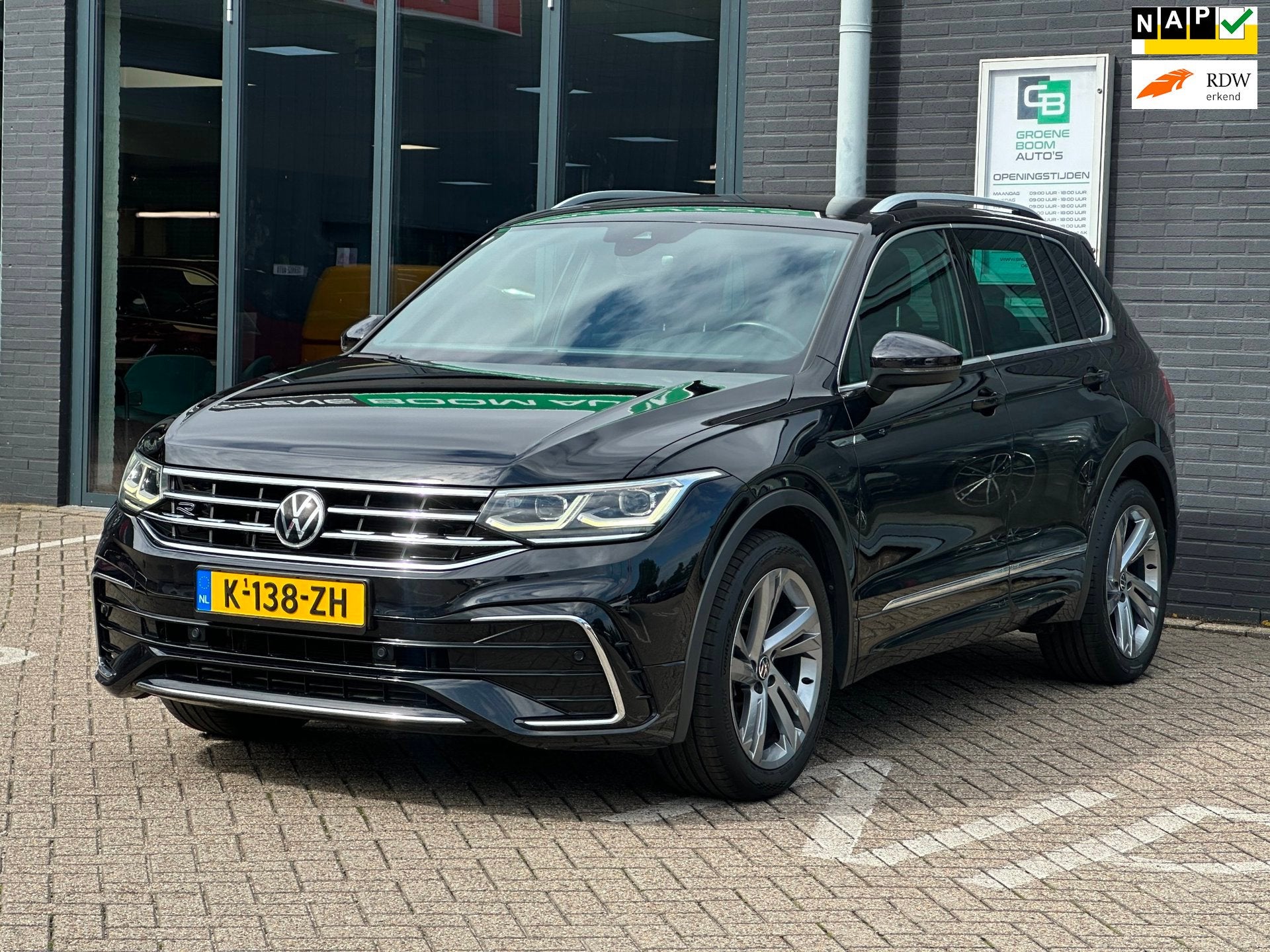 Volkswagen Tiguan 1.5 TSI R-Line Business+/1STE EIG/CAMERA/C, Auto's, Euro 6, 4 cilinders, 150 pk, Alcantara