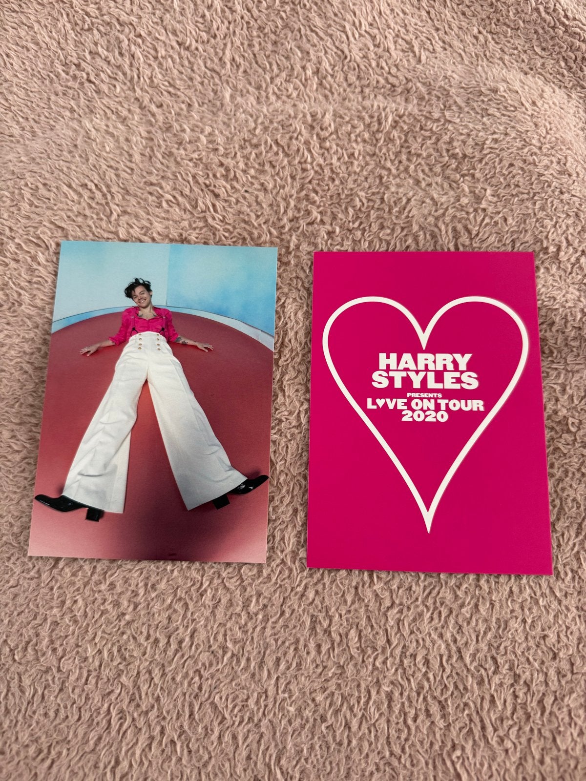 Harry Styles officiële ansichtkaarten 2020 VIP pakket Love, Ophalen of Verzenden, 1980 tot heden, Gelopen