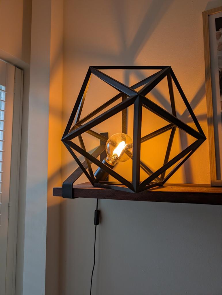 Industriële geometrische tafellamp, Ophalen, Zo goed als nieuw, Metaal, Minder dan 50 cm