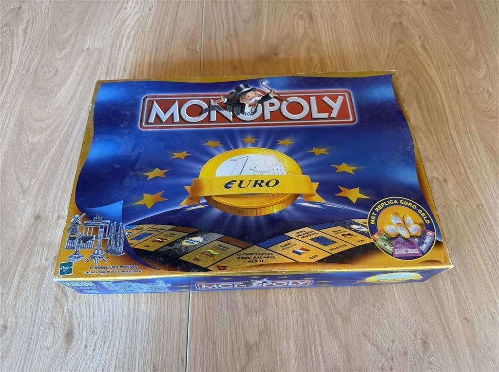 Monopoly euro editie - S7216, Hobby en Vrije tijd, Gezelschapsspellen | Bordspellen, Ophalen of Verzenden, Zo goed als nieuw