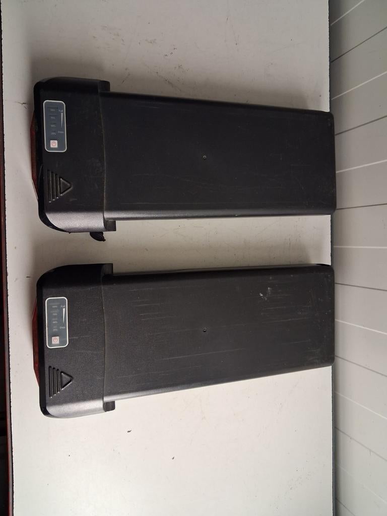 2 stuks defecte fiets accu's Matrabike, Llobe City 36V, Www.Matrabike.nl., Ophalen of Verzenden, Matrabike, Pyter jurjensstrjitte stiens