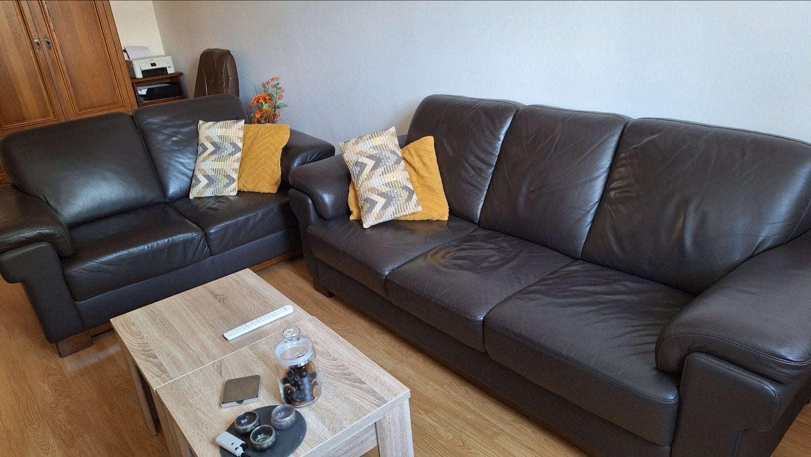 Comfortabele bruine leren banken (2- en 3-zits), Ophalen, Gebruikt, Rechte bank, 200 tot 250 cm