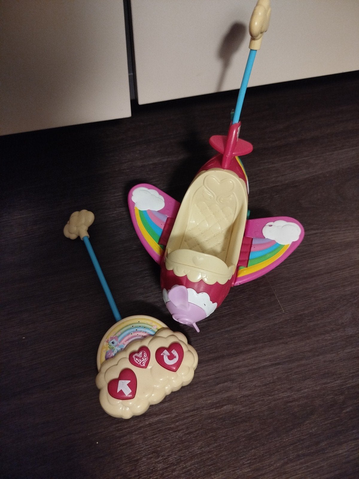 My Little Pony Vliegtuig met afstandsbediening 2009, Ophalen