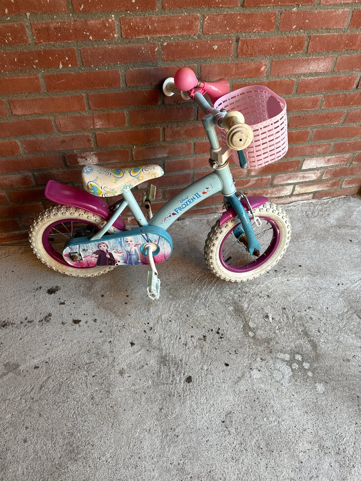 Frozen kinderfiets met mandje - banden moeten opgepompt, Ophalen, Gebruikt, Velgrem, Minder dan 16 inch