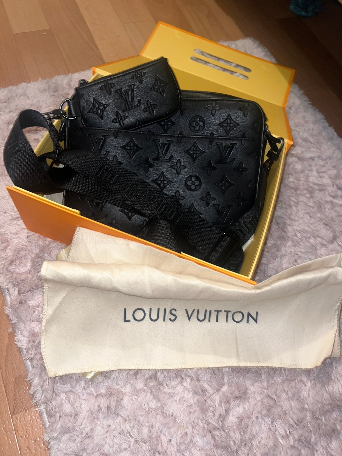 Louis Vuitton Messenger Bag Zwart – Origineel – Goede Staat, Overige merken, Verzenden, Zwart, Zo goed als nieuw