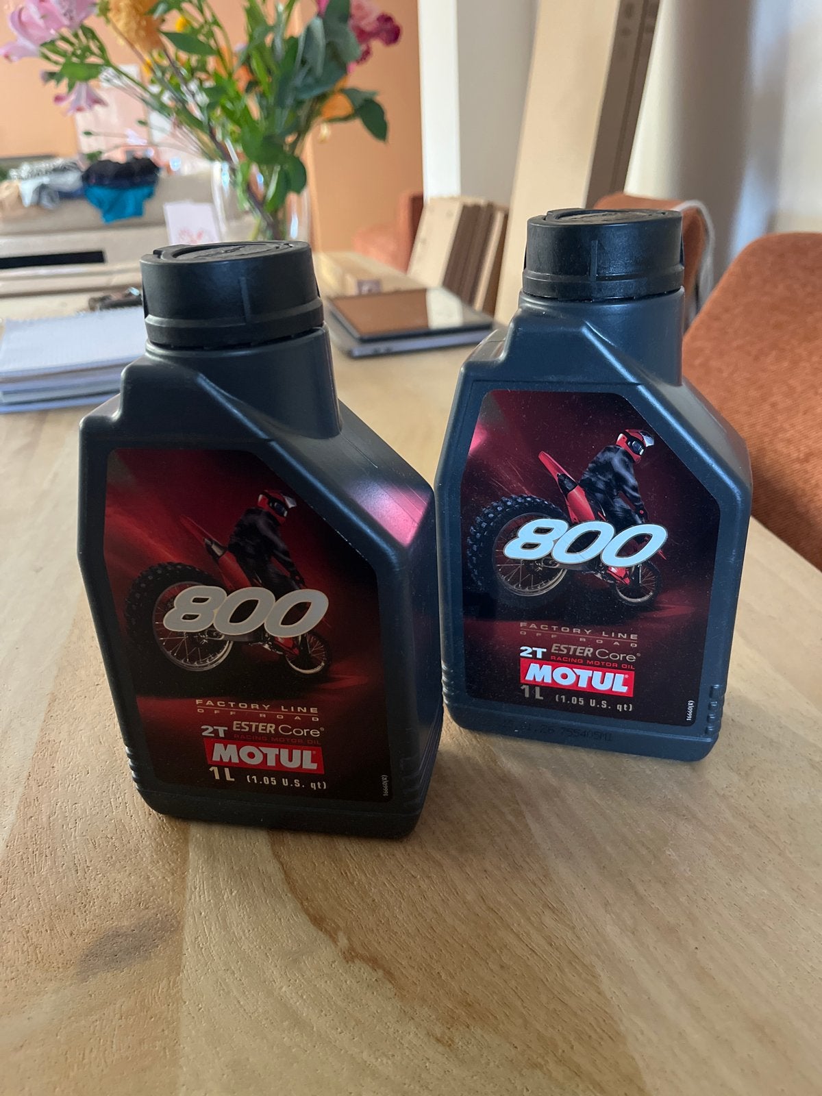 Motul 800 2T Ester Core Off Road Olie - 2x 1 Liter, Ophalen