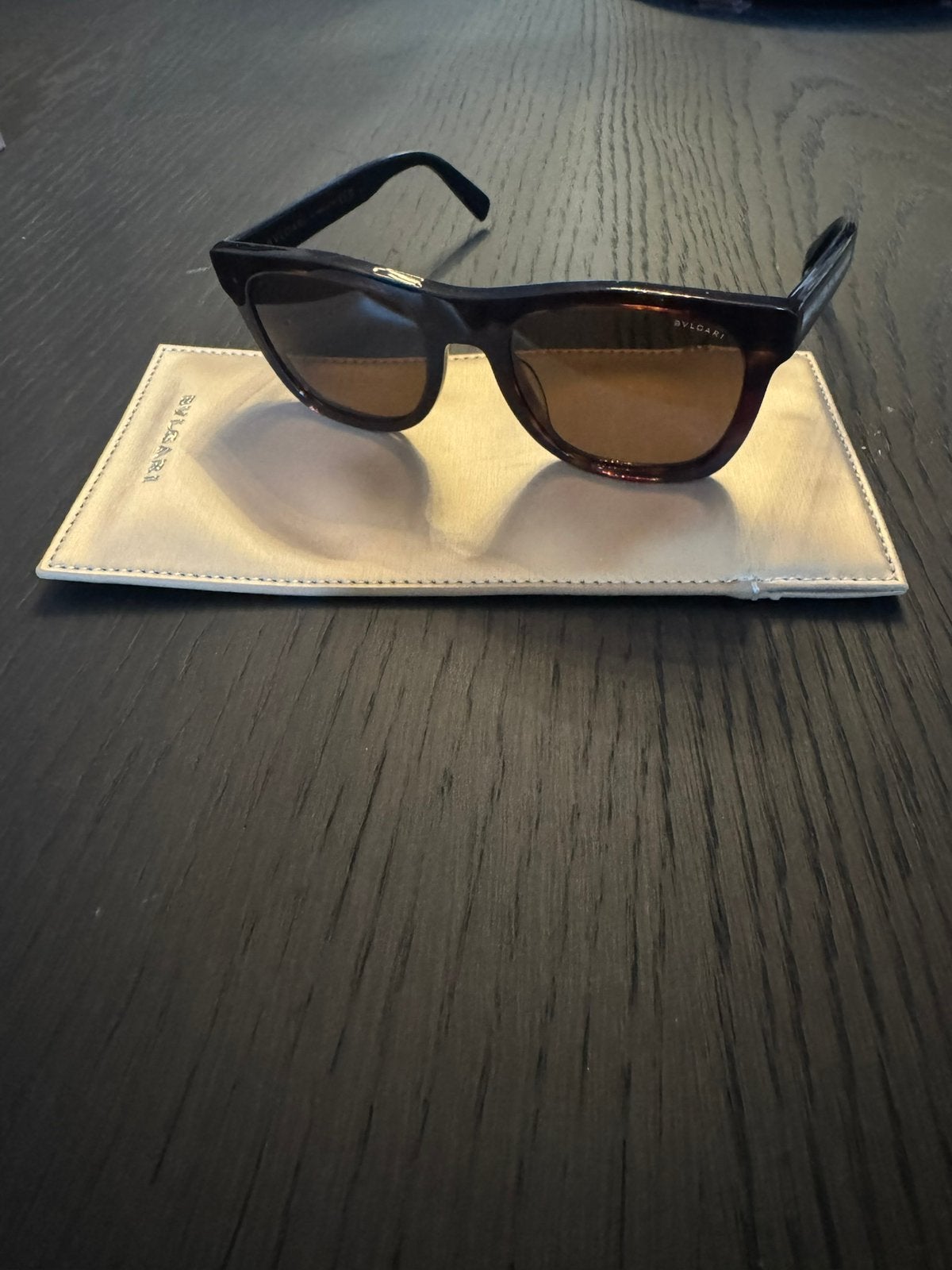 Bvlgari zonnebril - stijlvol en elegant, Overige merken, Zonnebril, Bruin, Nieuw