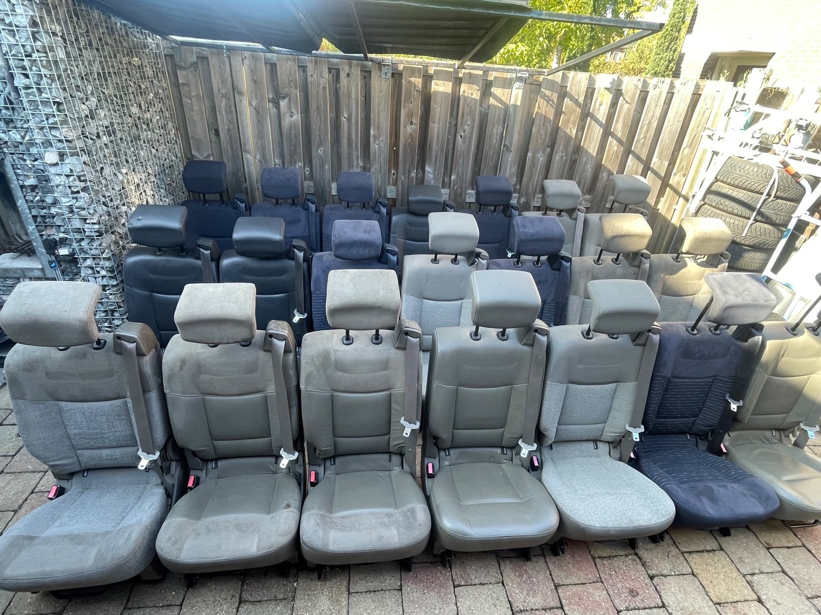Zoekt u autostoelen isofix 3pgordel achterin camper cabine?, Auto-onderdelen, Ophalen of Verzenden, Opel