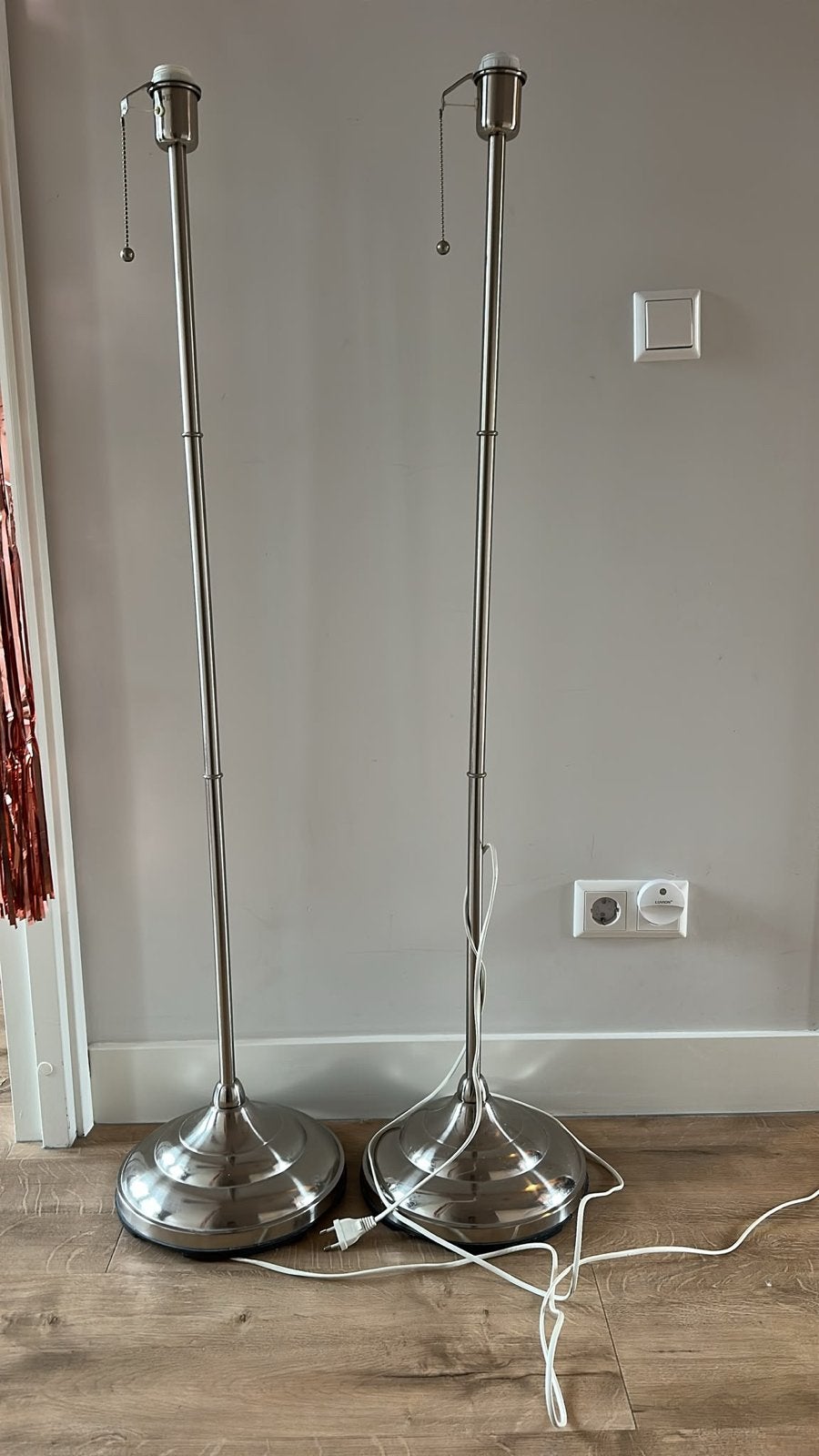 2x IKEA ARSTID staande lamp vernikkeld (zonder kap), Huis en Inrichting, Ophalen, Gebruikt, E27 (groot), Metaal