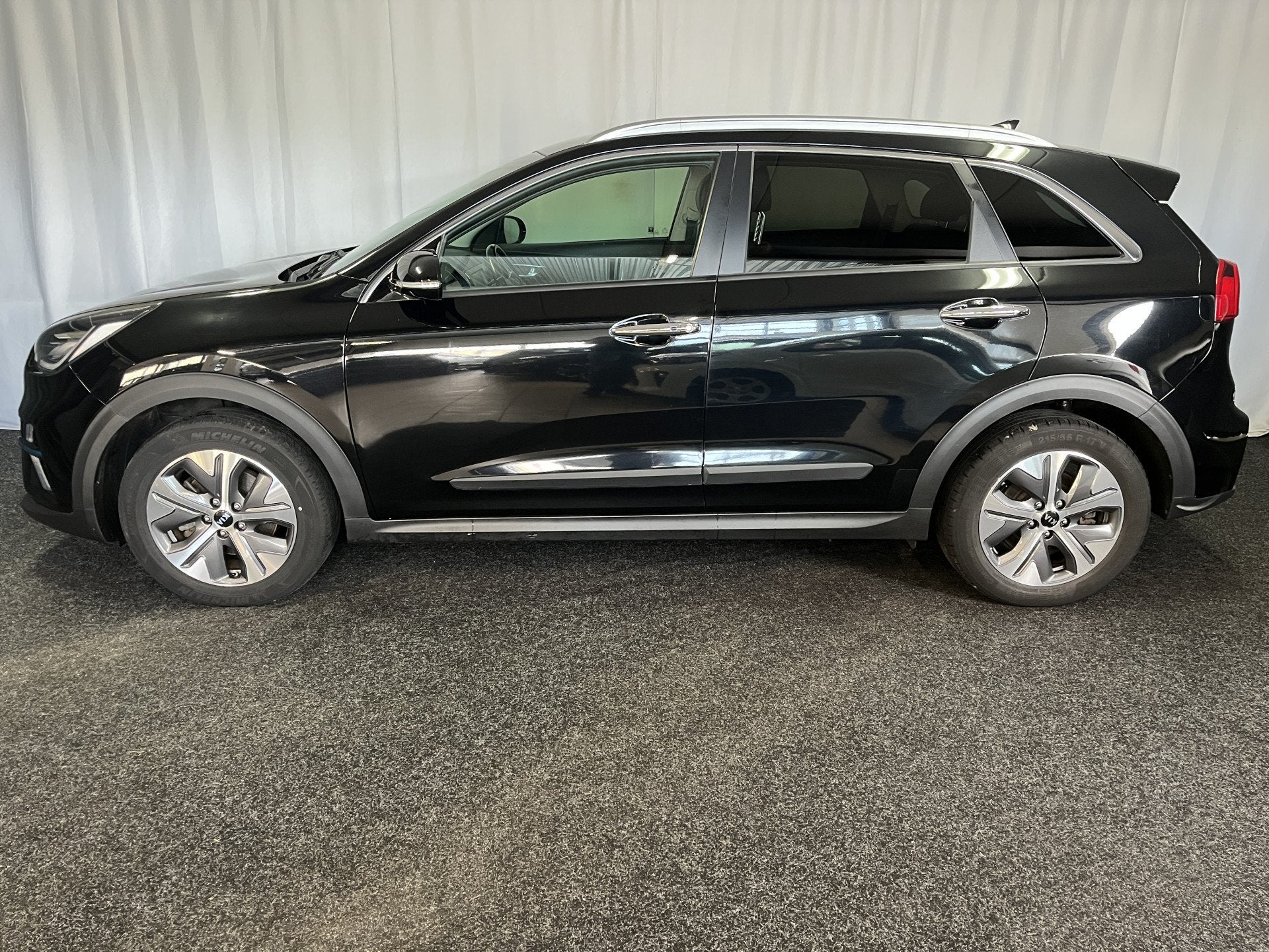 Kia e-Niro ExecutiveLine 64 kWh 1E EIGN/100% SOH/ECC/ADAPTIV, Auto's, Gebruikt, 1712 kg, Met garantie (alle), Zwart