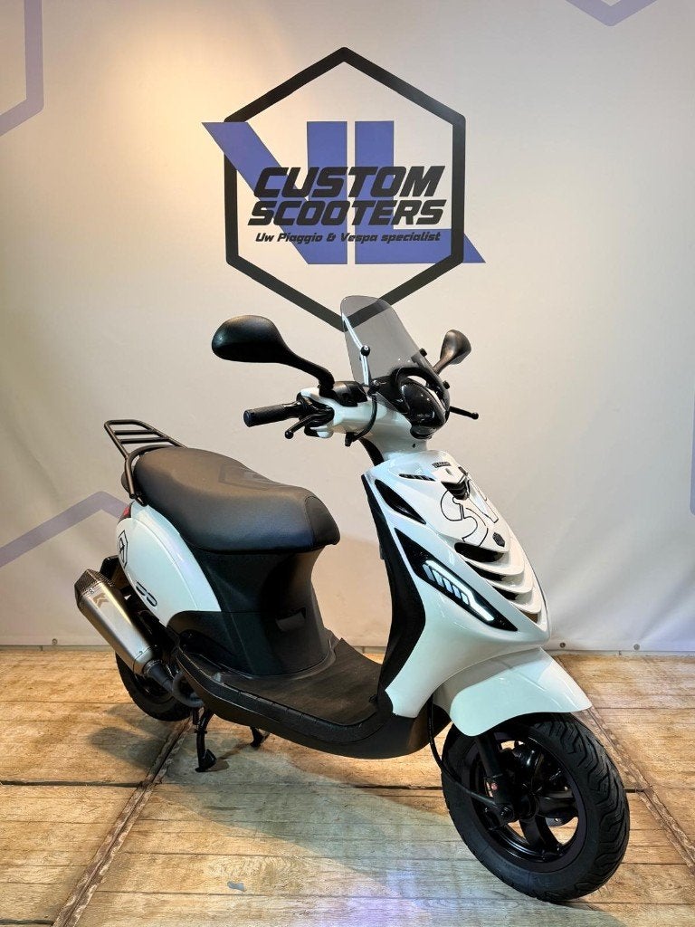 Piaggio Zip iget E5 2022 80cc 45km brom Mlaossi full option