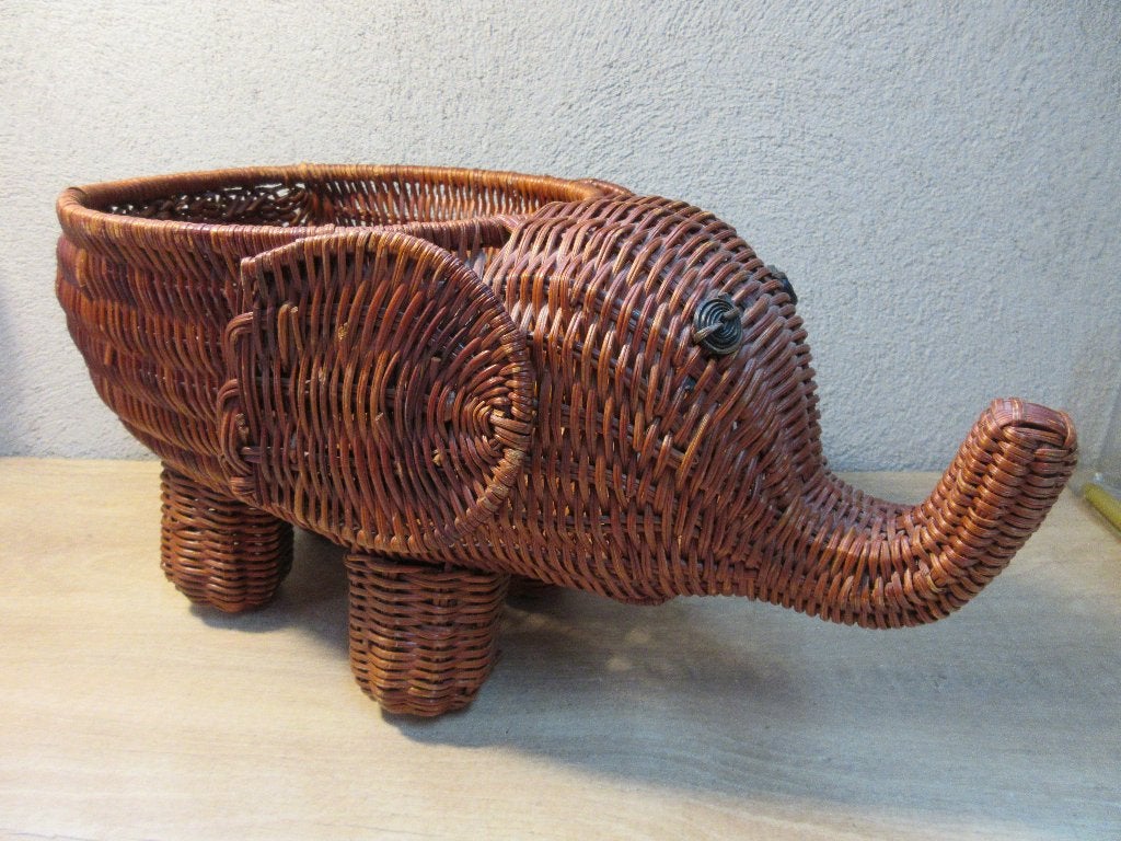 Vintage rieten mand olifant bloempot plantenbak, Overige materialen, Gebruikt, Binnen, Ophalen of Verzenden