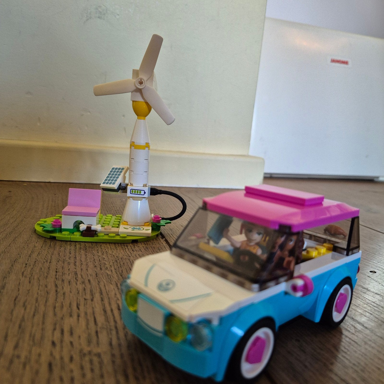 Lego Friends Electrische auto, 41443, Ophalen of Verzenden, Zo goed als nieuw