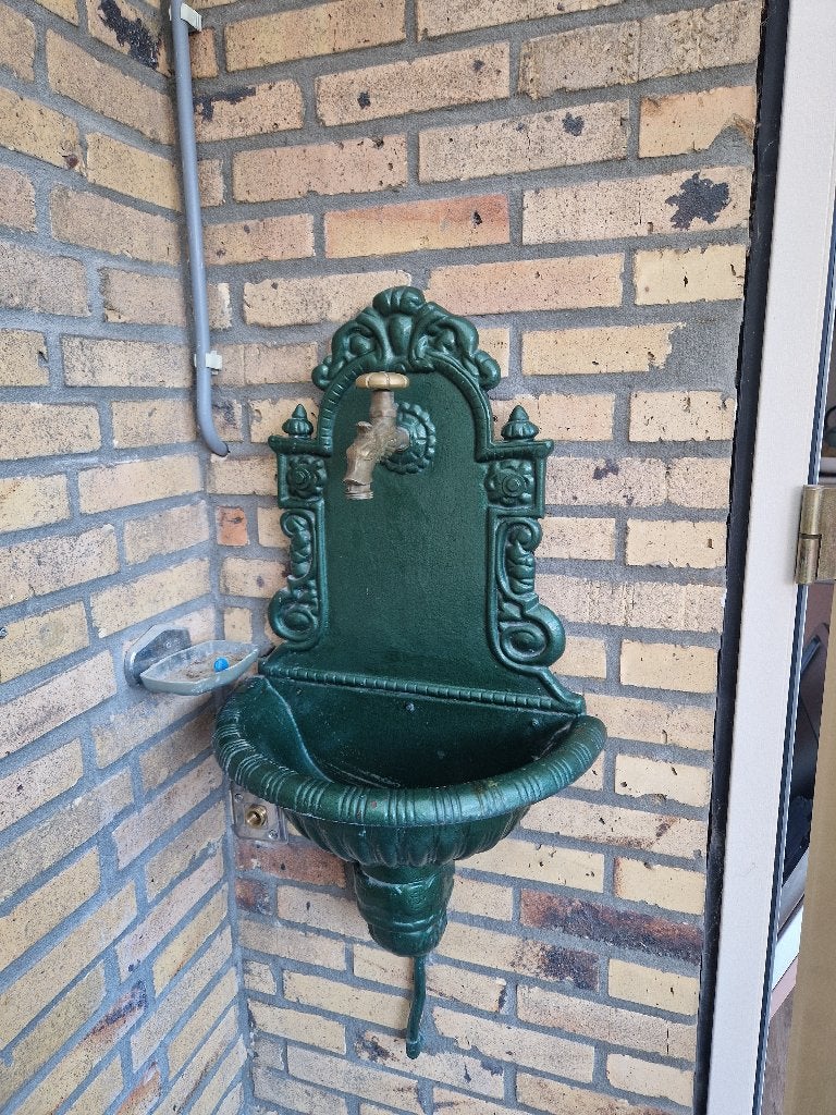 Decoratieve wandfontein - gietijzer, Tuin en Terras, Ophalen, Gebruikt, Gietijzer, Waterornament