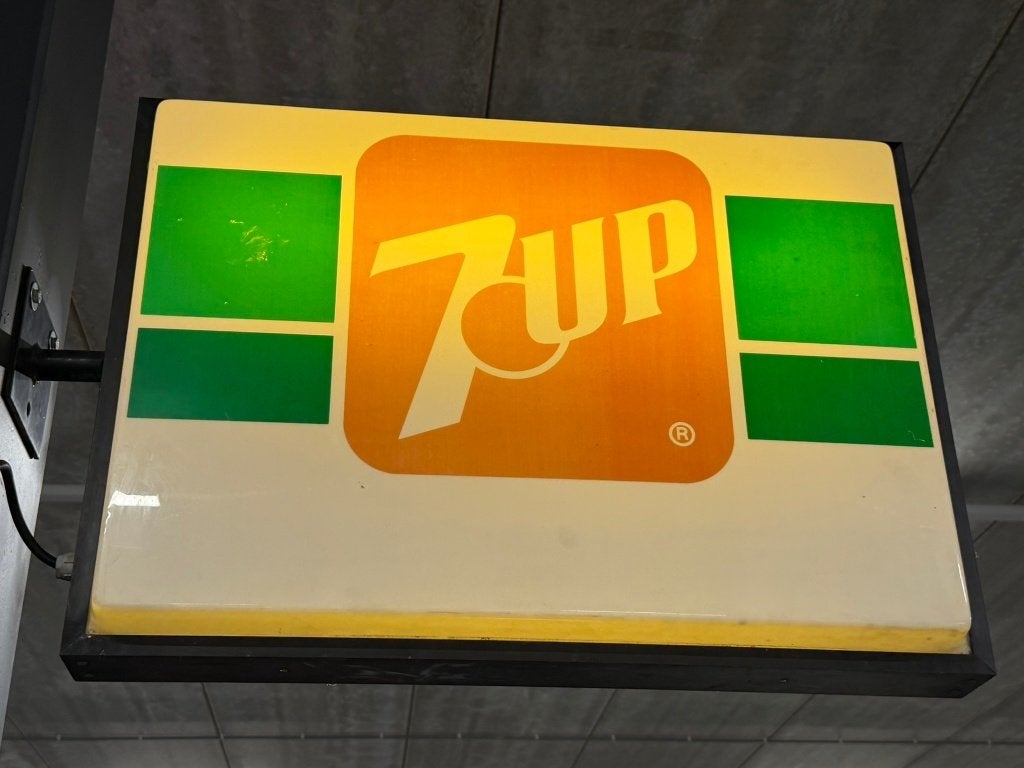 7Up vintage lichtbak dubbelzijdig retro, Verzamelen, Ophalen, Gebruikt, Straat, Lichtbak of (neon) lamp