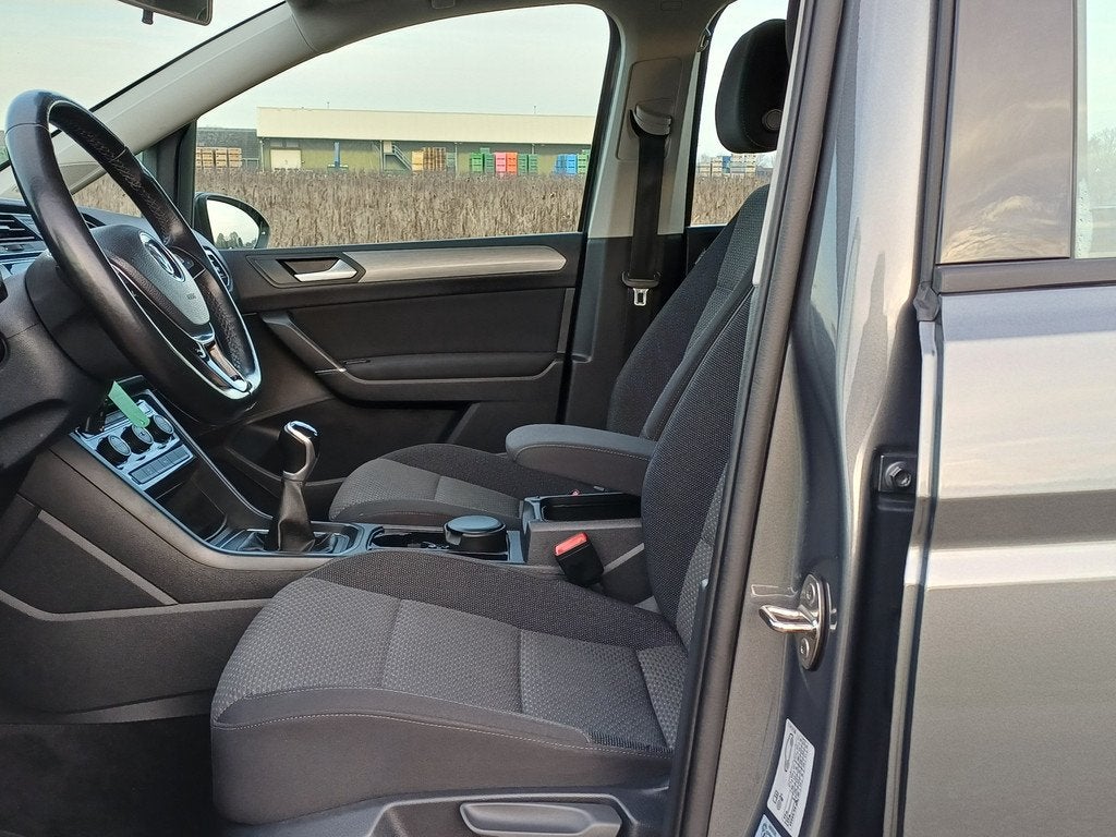 Volkswagen Touran 1.5 TSI Comfortline Business 7p / Cruiseco, Auto's, Voorwielaandrijving, Euro 6, 4 cilinders, 150 pk