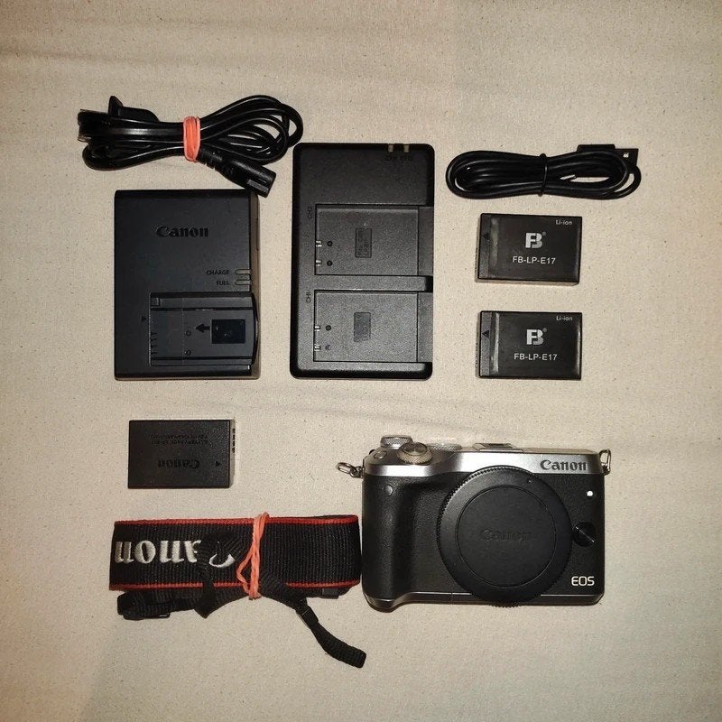 Een intensief gebruikte Canon Mark 6 I (zwart en zilver), Audio, Tv en Foto, Fotocamera's Digitaal, Gebruikt, Canon, Ophalen of Verzenden