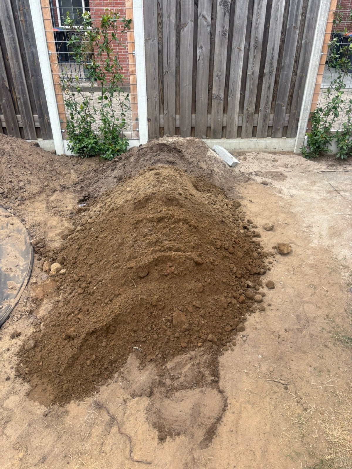 GRATIS zwarte grond, Tuin en Terras, Zand, Ophalen, Zo goed als nieuw, Overige typen