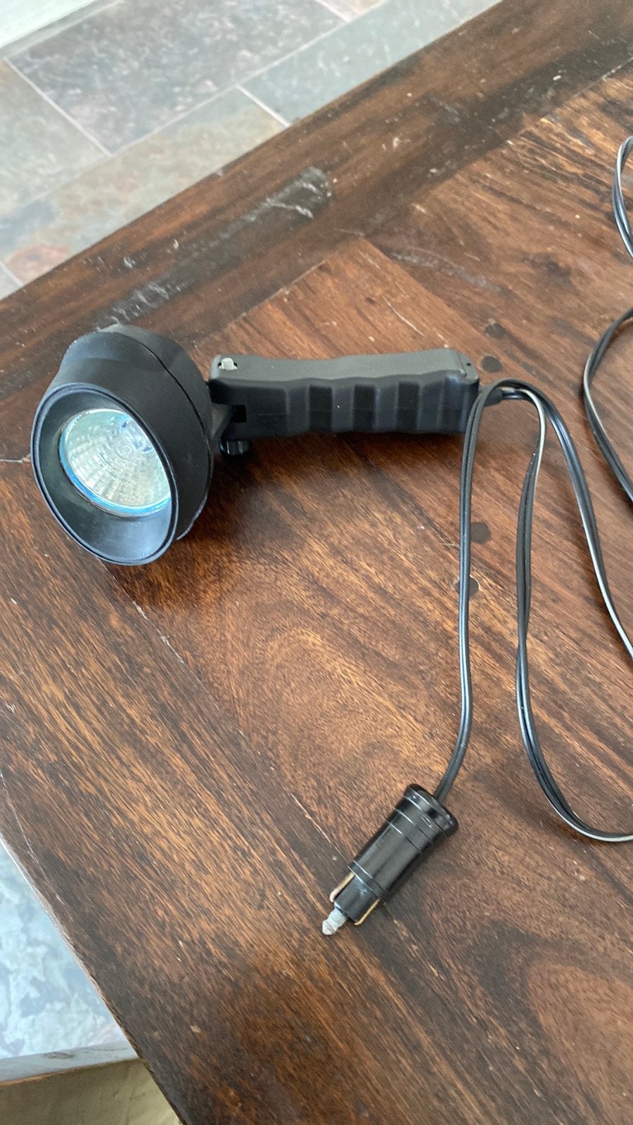 Een zaklamp 12volt via aansteker met magneet ophanging, Ophalen of Verzenden, Gebruikt
