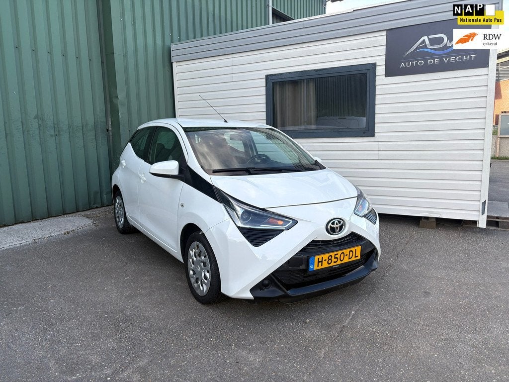Toyota Aygo 1.0 VVT-i x-play limited 1E EIGENAAR - ACHTERUIT, Auto's, Voorwielaandrijving, Gebruikt, Euro 6, 4 stoelen