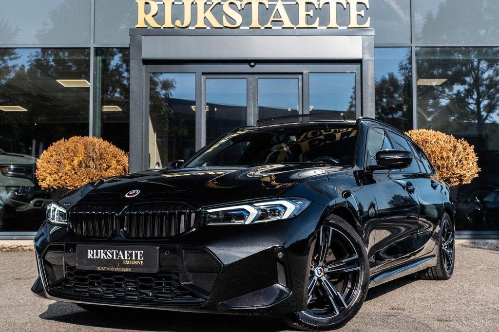 BMW 3-serie Touring 320i|PANO|CAMERA|18''|CARPLAY|M-PAKKET, Auto's, Automaat, 1998 cc, Gebruikt, 4 cilinders