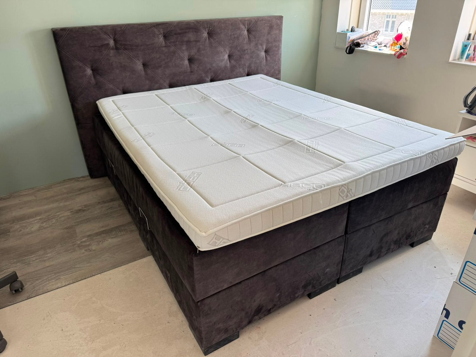 Zeer nette boxspring met opbergruimte 160x200, Ophalen, Tweepersoons, Zo goed als nieuw, 200 cm