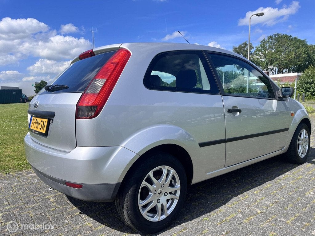Ford Fiesta 1.3 Style / APK / NAP / Inruilkoopje! /, Auto's, Ford, 1299 cc, Stof, 4 cilinders, Origineel Nederlands