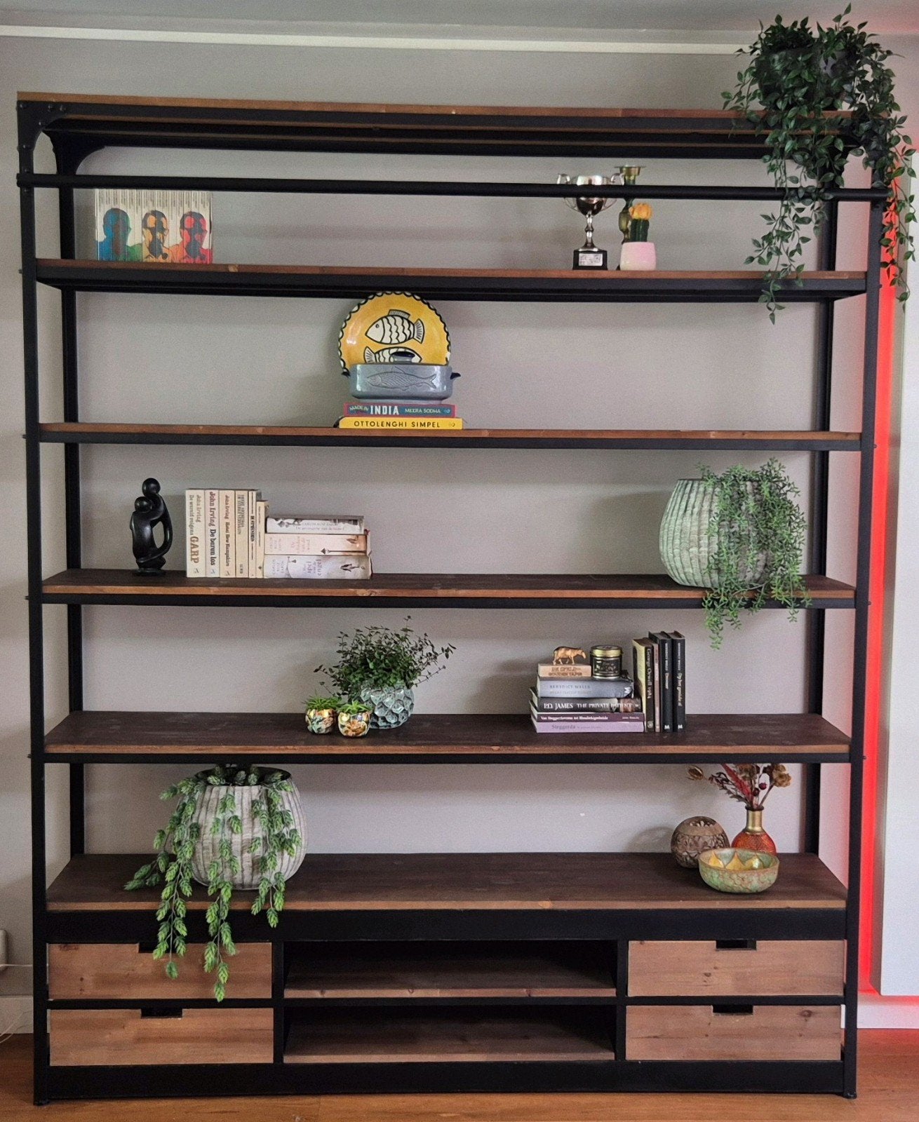 Rootsman Boekenkast met Ladder - 200x180x41 cm, Met plank(en), Gebruikt, 200 cm of meer, 150 tot 200 cm