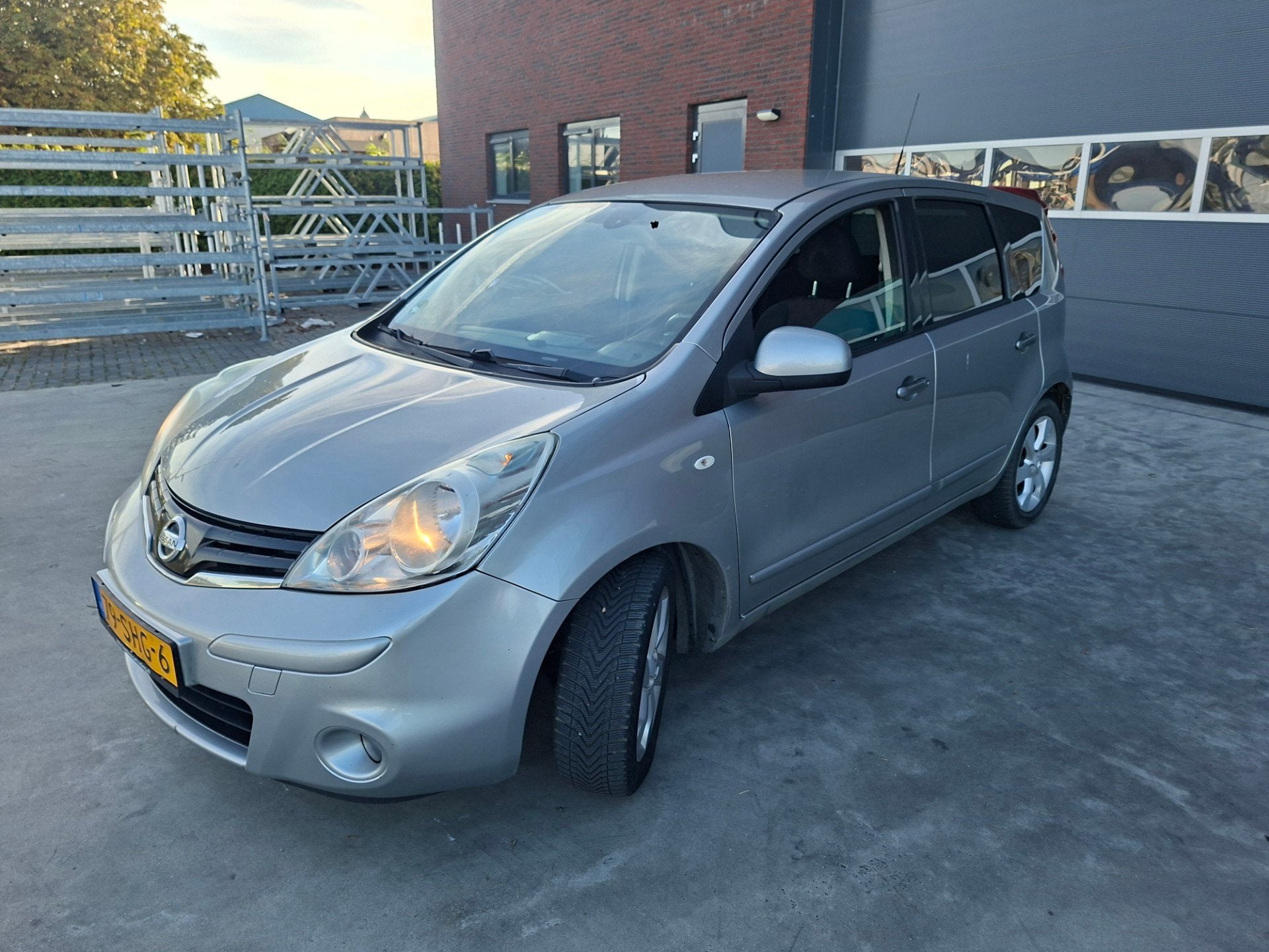 Nissan Note 1.4 Life +AIRCO/ECC /LMV 10-2011, Auto's, Voorwielaandrijving, Euro 5, Stof, Gebruikt