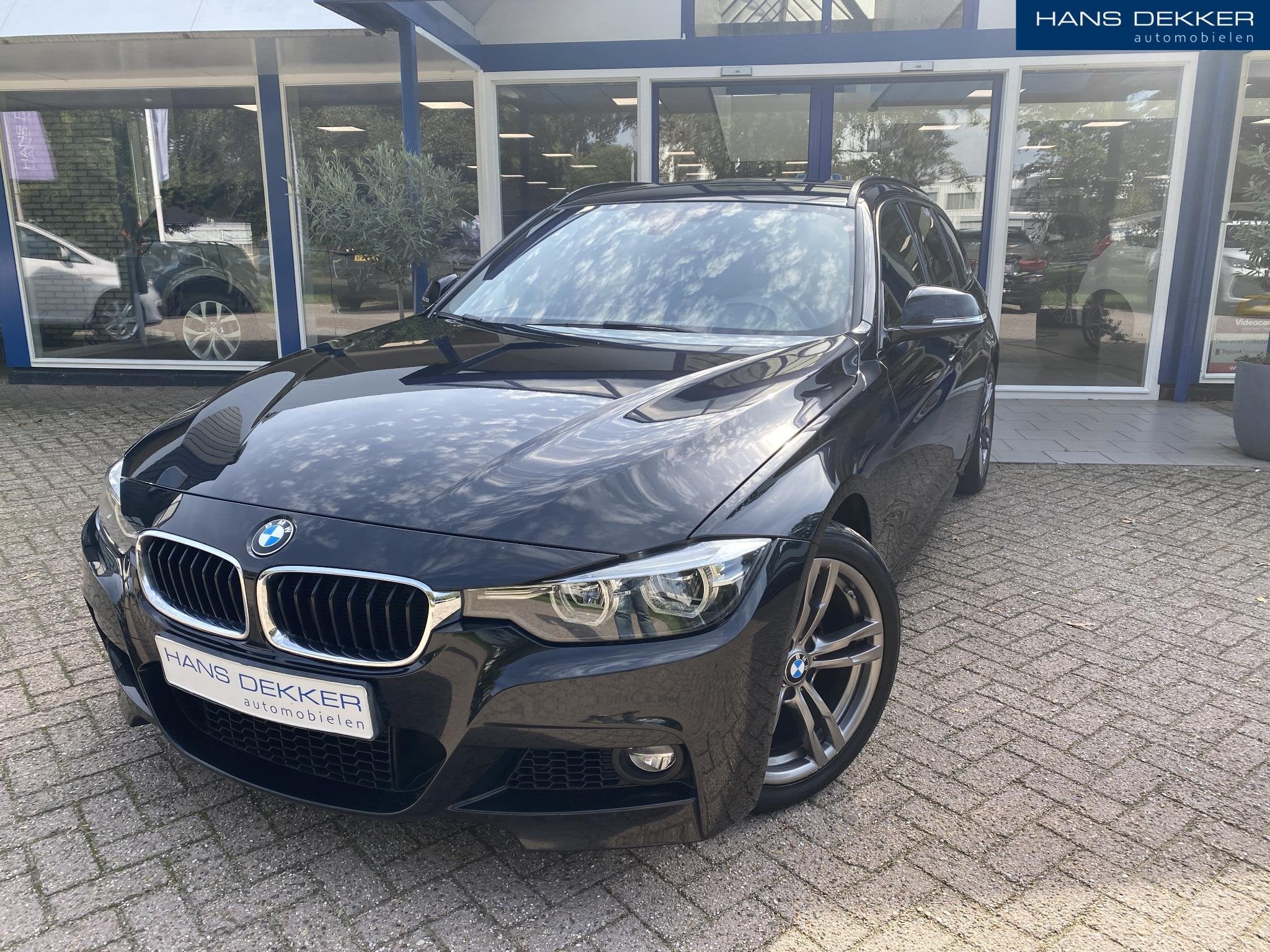 BMW 3-serie Touring 318i M Sport Corporate Lease M sport / S, Automaat, Gebruikt, Euro 6, 1465 kg