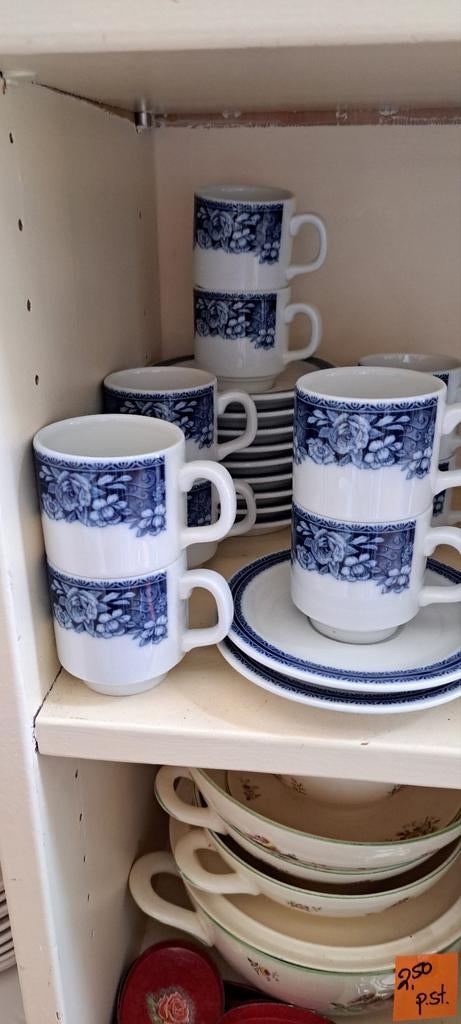 Mooie set van 10 Maastricht Holland kopjes met schotels, Antiek en Kunst, Antiek | Porselein, Ophalen of Verzenden