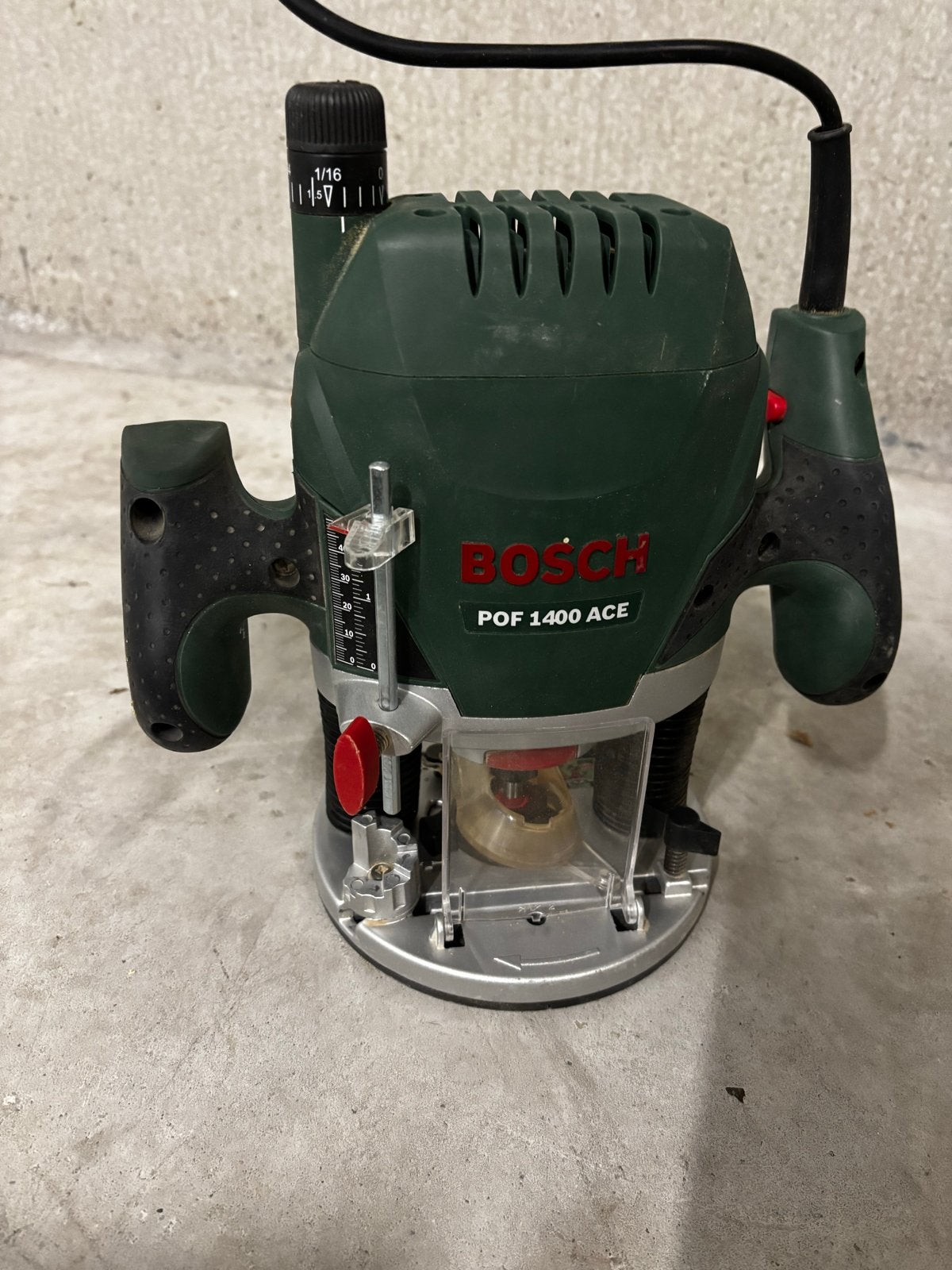 Bosch POF 1400 ACE Bovenfrees met koffer, Doe-het-zelf en Verbouw, Ophalen of Verzenden, Gebruikt, Elektrisch, Bovenfrees