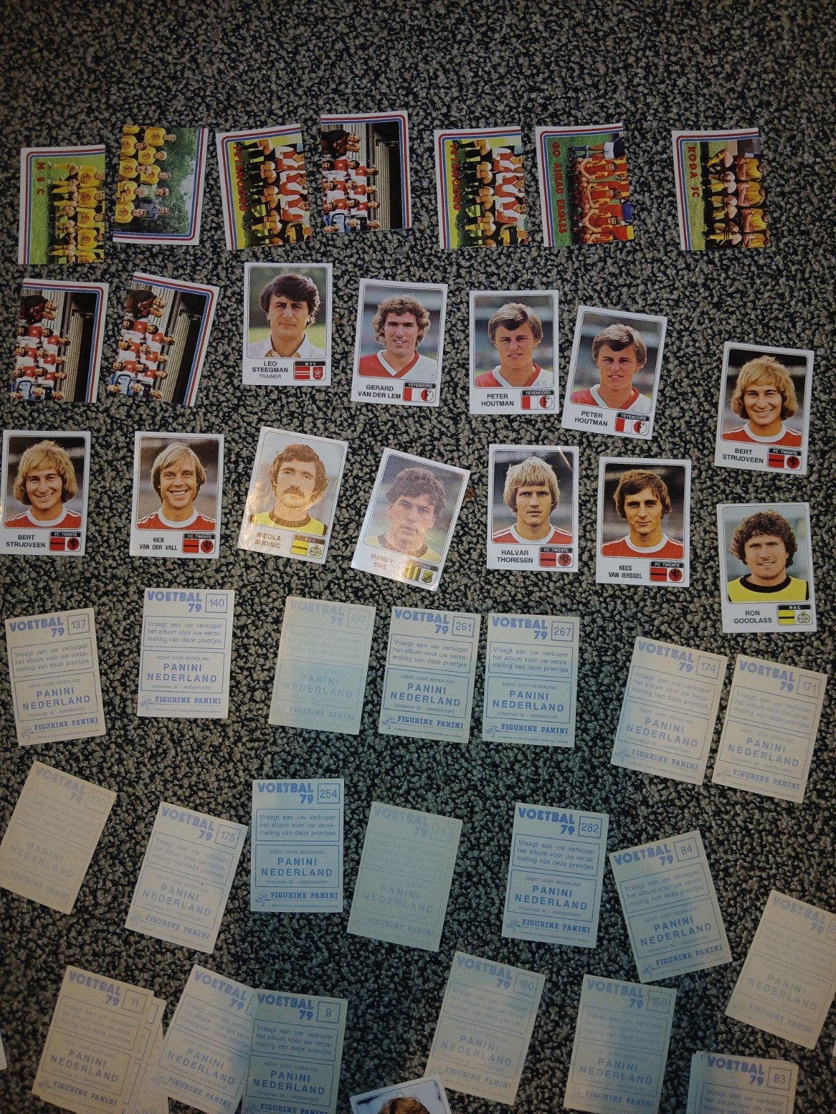 235 PANINI VOETBAL NL 79 80 81 82 EUR 84 CRUIJFF AJAX NL AZ, Ophalen of Verzenden, Zo goed als nieuw, Ajax, Poster, Plaatje of Sticker