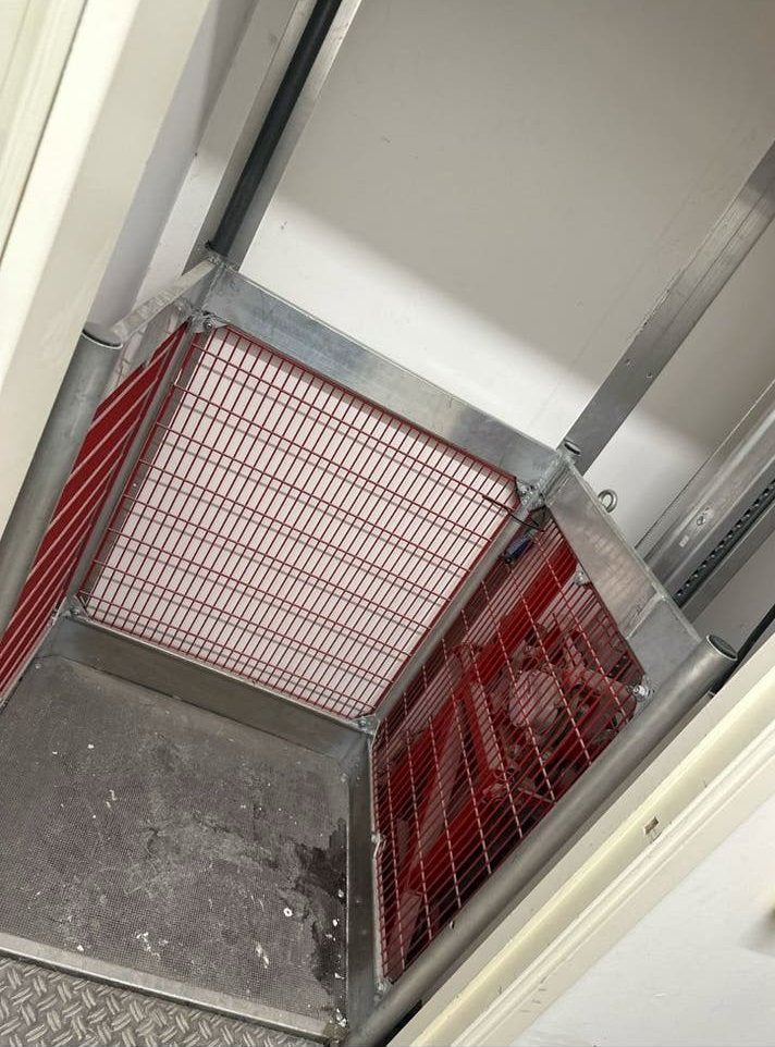 Goederen Lift, Doe-het-zelf en Verbouw, Rolluiken, Ophalen, Overige kleuren, 200 cm of meer, Nieuw