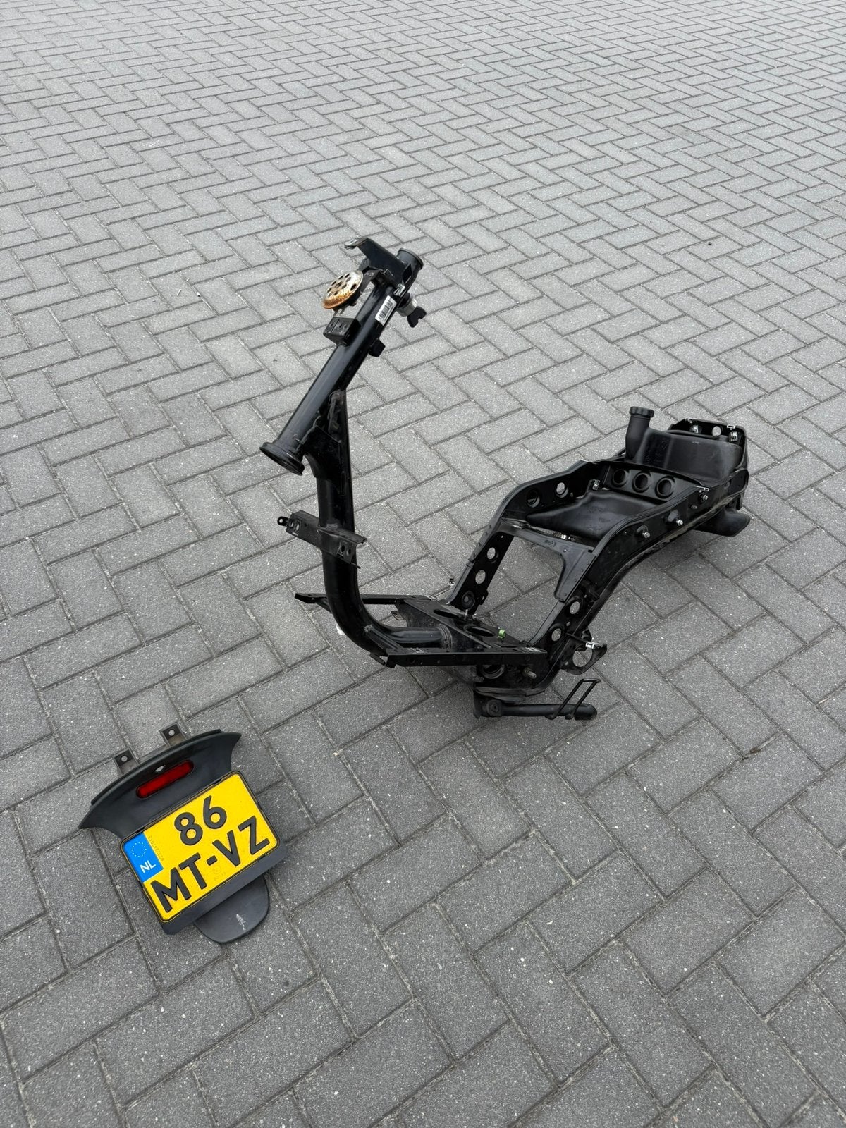 Piaggio zip A1 125 cc frame luxe plaat, Fietsen en Brommers, Ophalen of Verzenden, Zo goed als nieuw, Frame, Piaggio