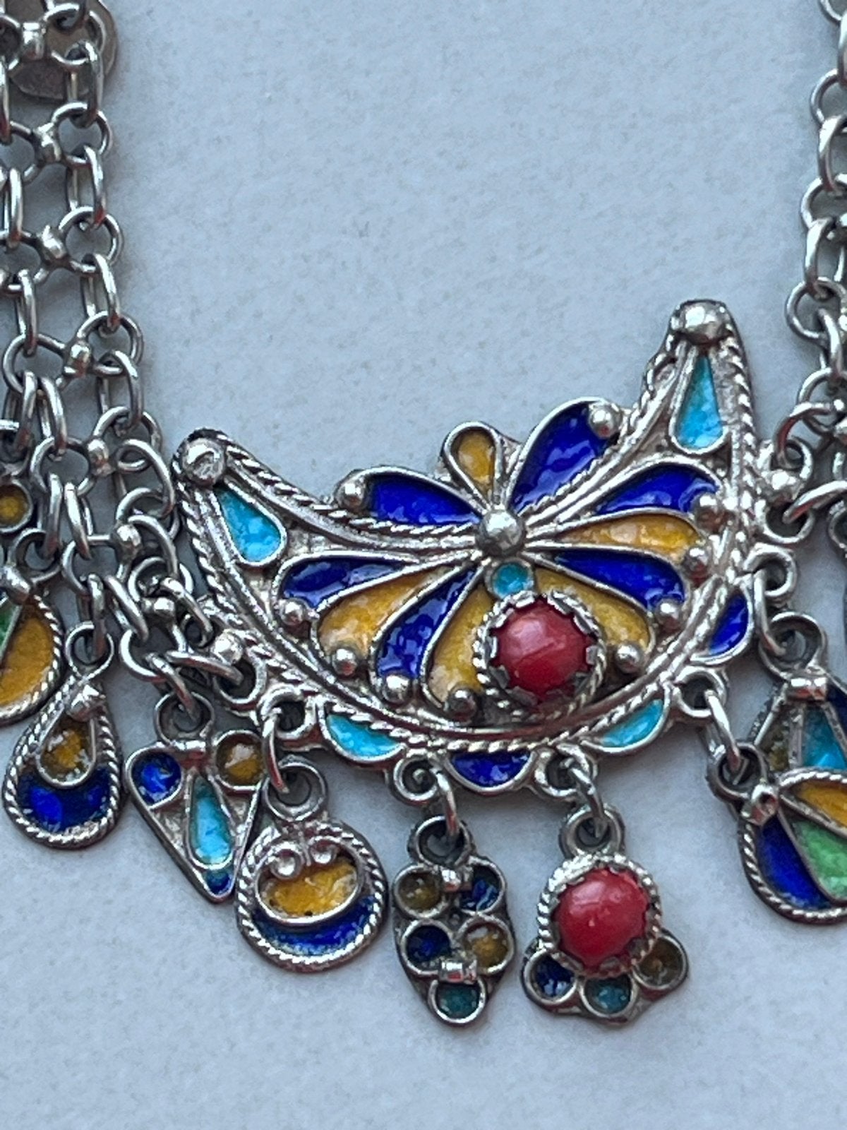 Bijzonder zilveren Berber collier met emaille - 42 cm, Verzenden, Zo goed als nieuw, Overige kleuren, Zilver