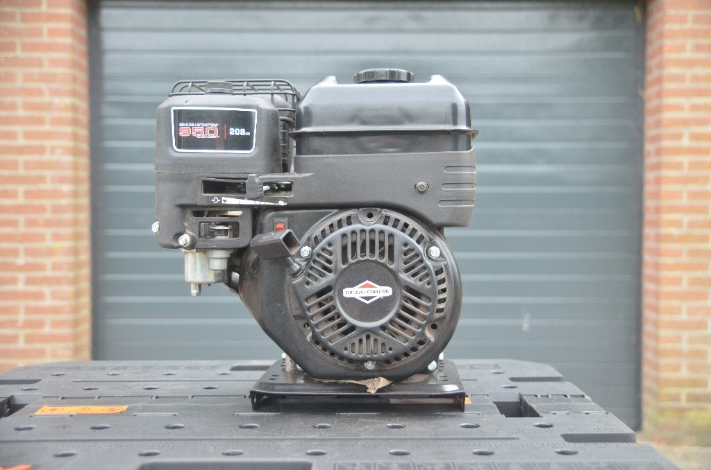 Briggs en Stratton 950 motor, Ophalen, Gebruikt, Benzinemotor, 1800 rpm of meer