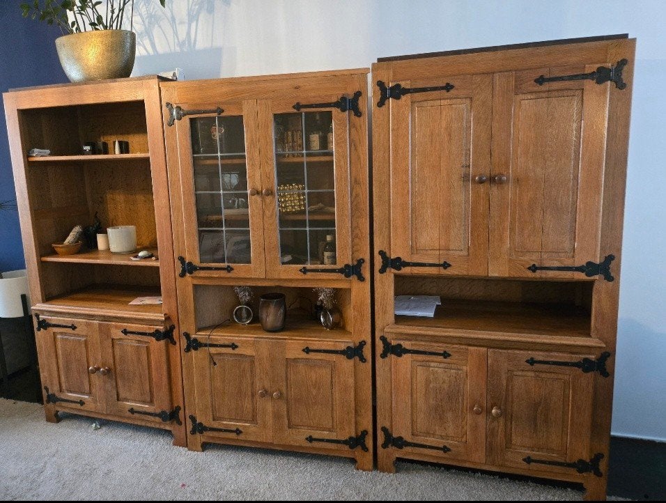 GRATIS  Eikenhouten kastenwand met vitrine en opbergruimte, Huis en Inrichting, Kasten | Buffetkasten, Ophalen, Glas, 200 cm of meer