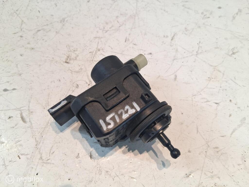 Koplampmotor L Renault Megane II ('00-'11) 8200428994, Gebruikt, Renault, Ophalen of Verzenden, Renault