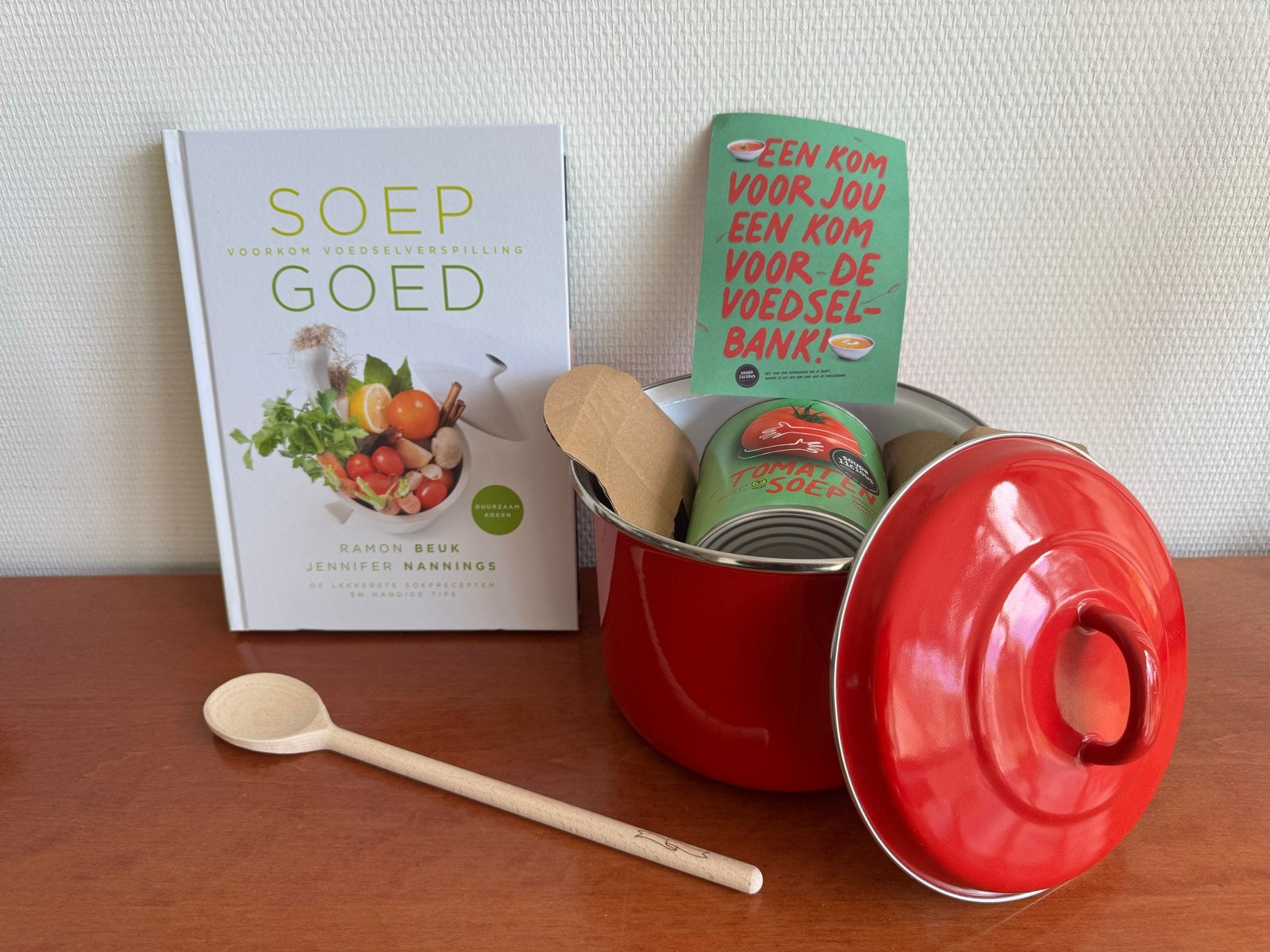SOEP GOED kookboeken pan /lepel: Voorkom voedselverspilling, Boeken, Voorgerechten en Soepen, Ophalen of Verzenden, Zo goed als nieuw