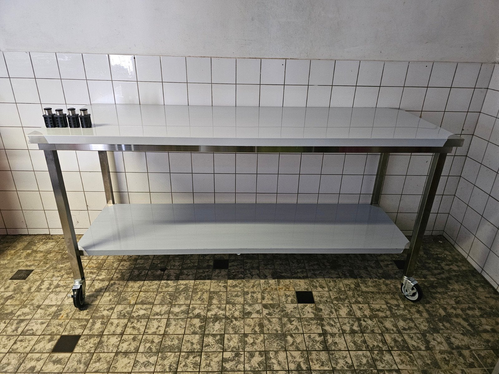 Nieuwe RVS werktafel met wielen., Zakelijke goederen, Ophalen of Verzenden, RVS Meubilair