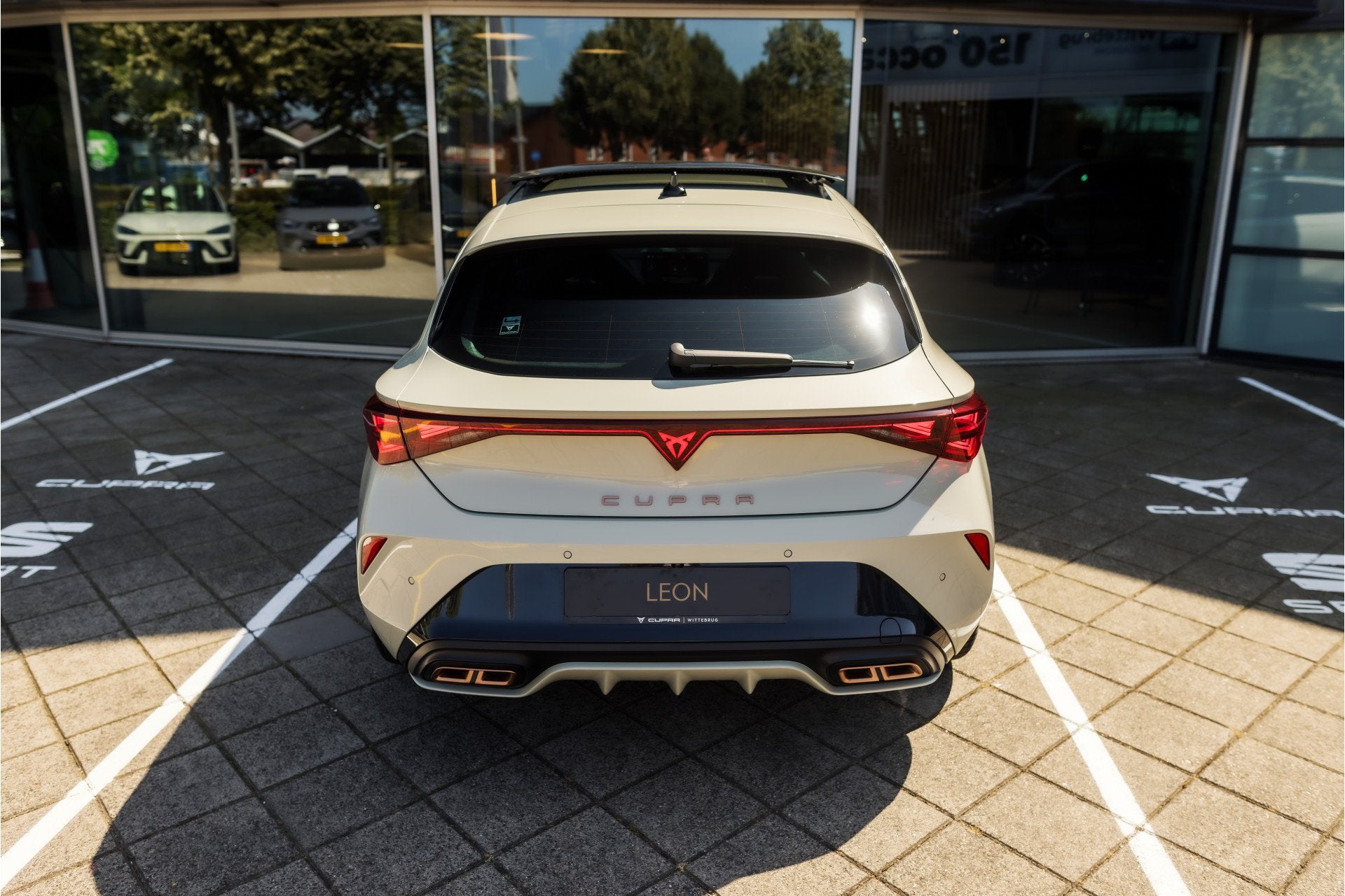 Foto 10 van CUPRA Leon 1.5 TSI e-Hybrid VZ Performance €4500,- voordee