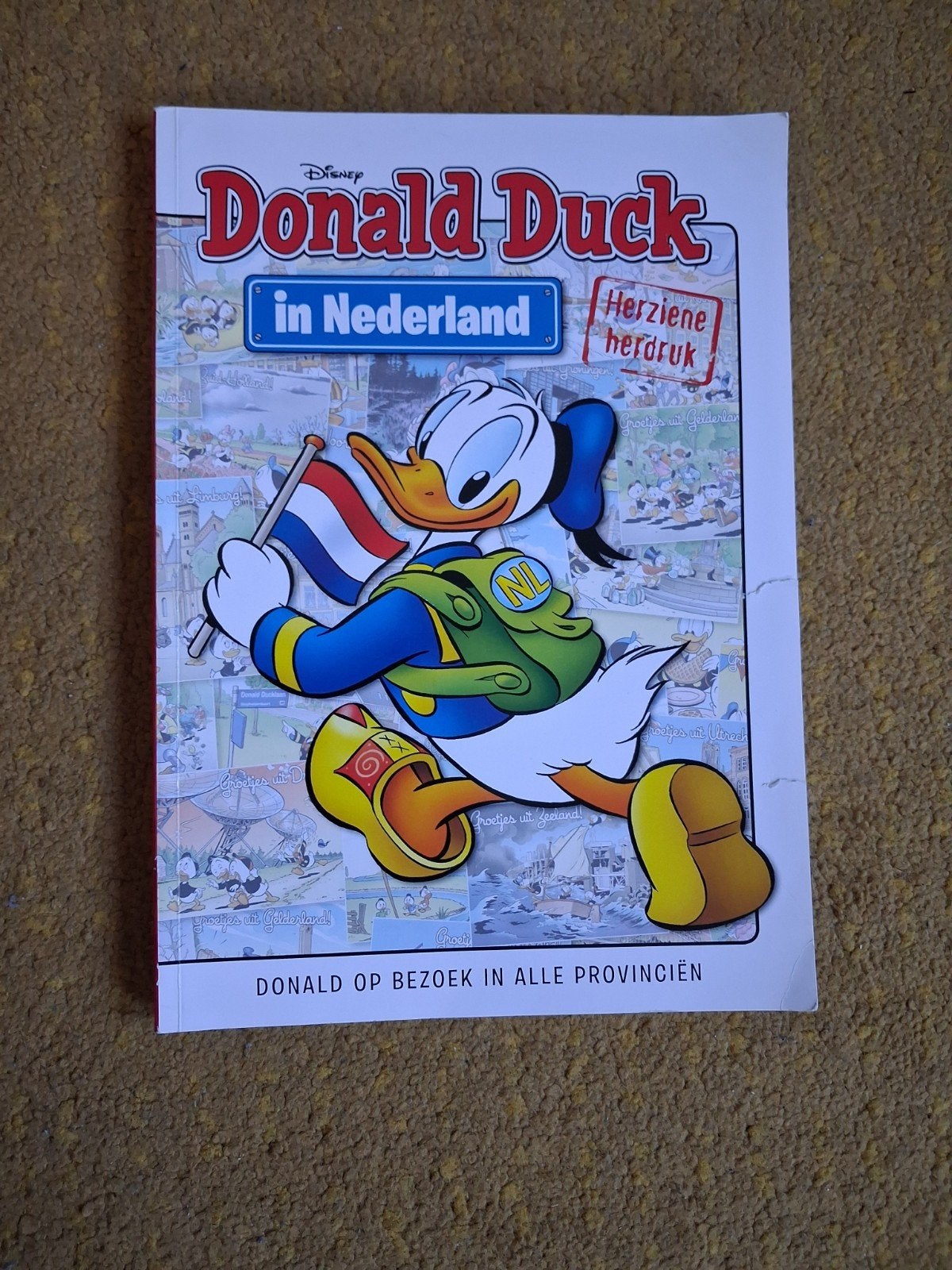Donald Duck in Nederland, Boeken, Stripboeken, Eén stripboek, Ophalen of Verzenden, Zo goed als nieuw