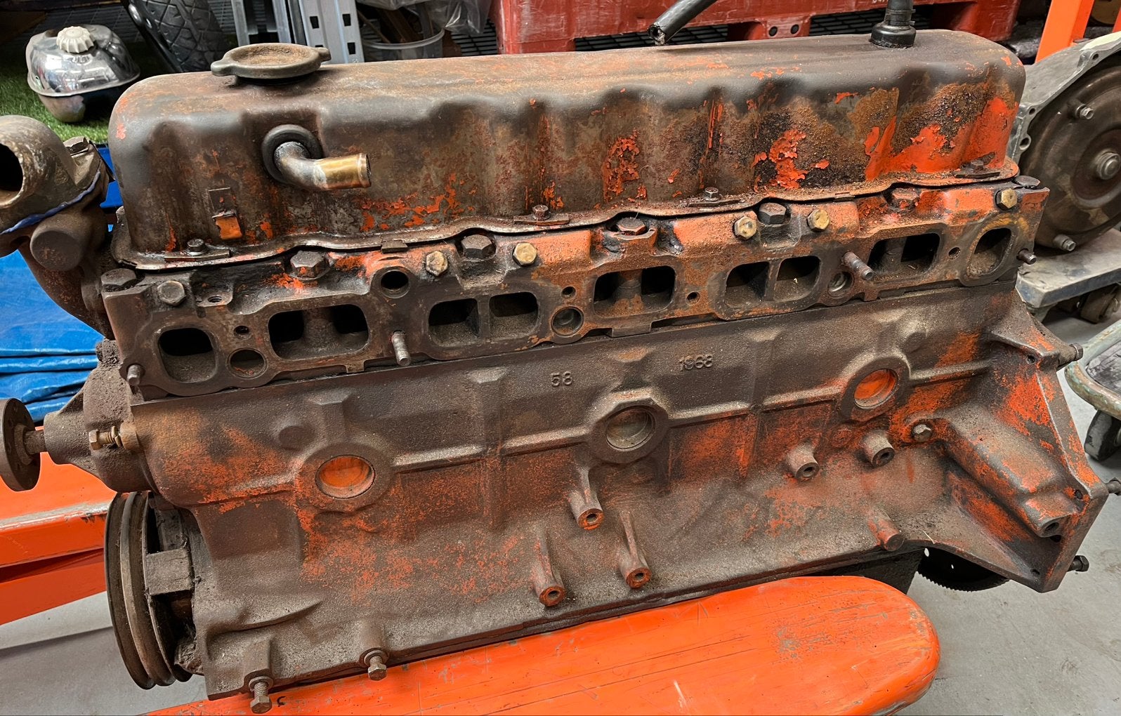 Te koop gevraagd 2 motorsteunen voor Chevrolet blok 250 ci, Ophalen of Verzenden, Chevrolet