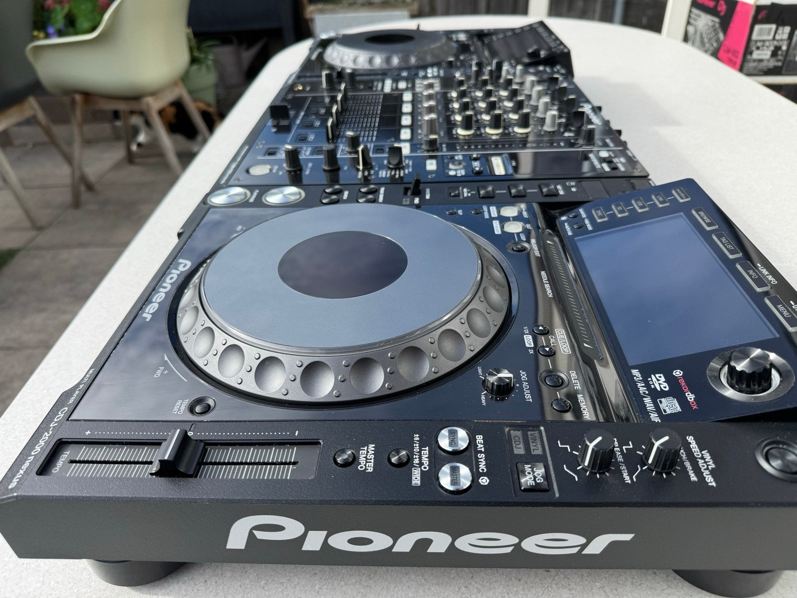 Foto 11 van Pioneer DJ-set: 2x CDJ-2000NXS & DJM-900NXS