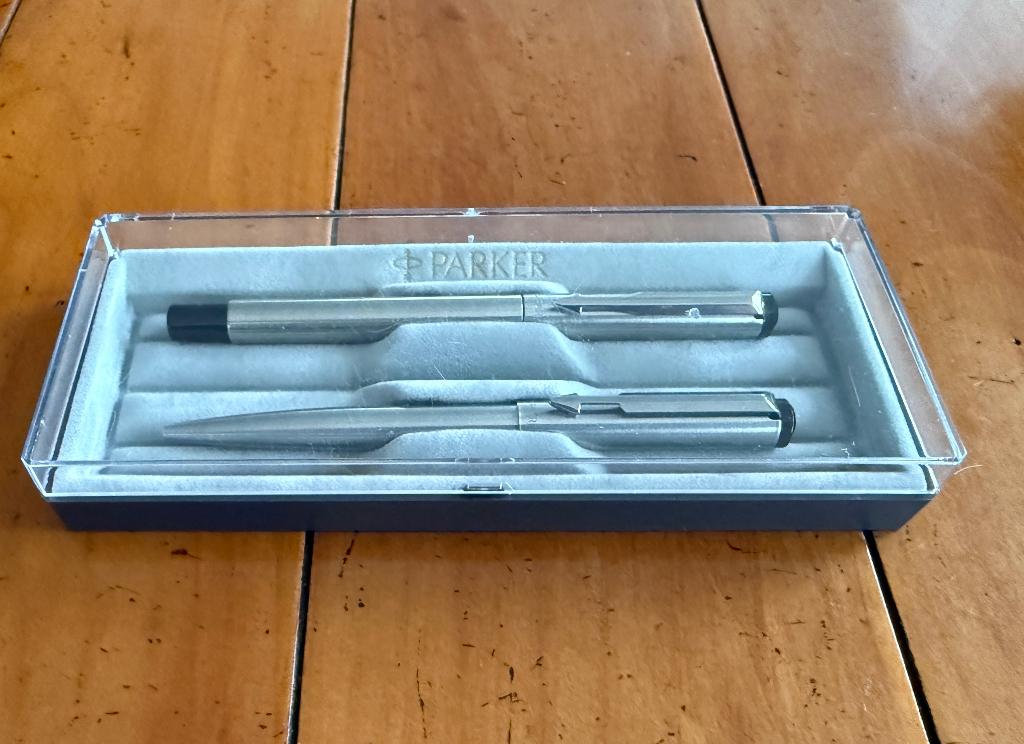 Parker Vector Flighter Set – Rollerball & Balpen, Pennenset, Parker, Met doosje, Ophalen of Verzenden